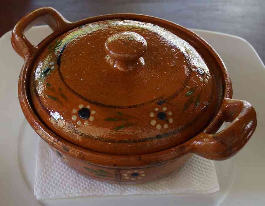 A clay food serving bowl at Bio-Organicos restaurant in Playa Del Carmen.