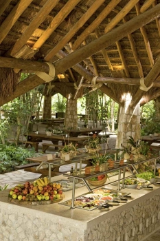 An outdoor and indoor buffet restaurant.