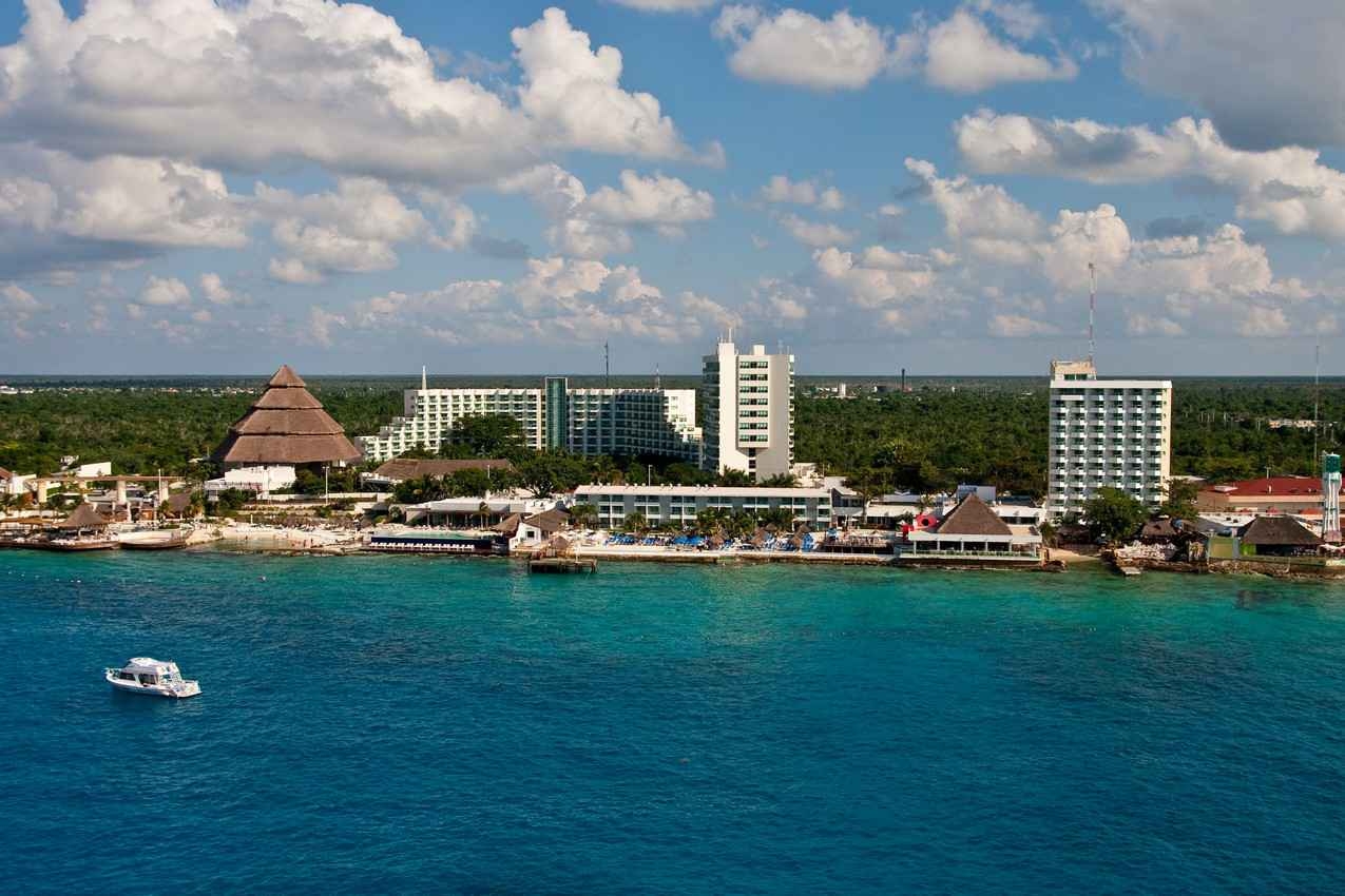 An aerial view of the Cozumel shoreline.