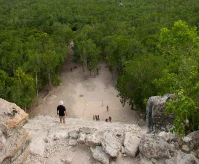 A photograph that was shot from the top of a Mayan pyramid.