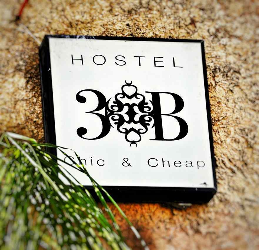 Hostel 3B in Playa Del Carmen entrance sign.