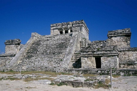 A small Mayan pyramid at the Tulum ruins.